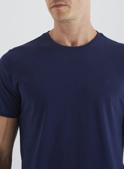 Camiseta Minimalista - Forum