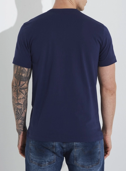 Camiseta Minimalista - Forum