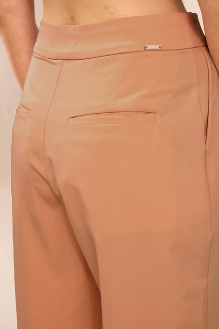 Calça Alfaiataria com Pences – Yexx