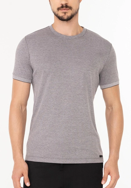 Camiseta Básica Manga Com Punho – Forum