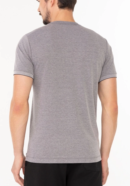 Camiseta Básica Manga Com Punho – Forum