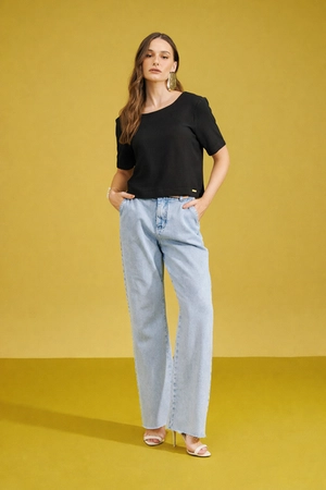 T-Shirt Minimalista Básica – Bana Bana