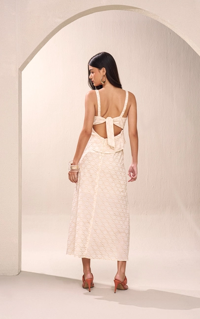 Vestido Midi Bordado – Yexx