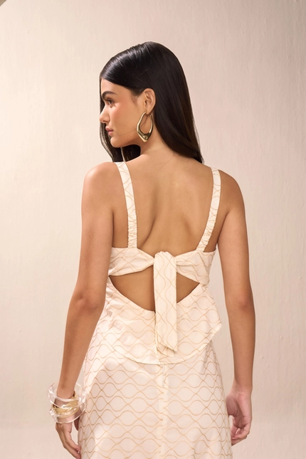 Vestido Midi Bordado – Yexx