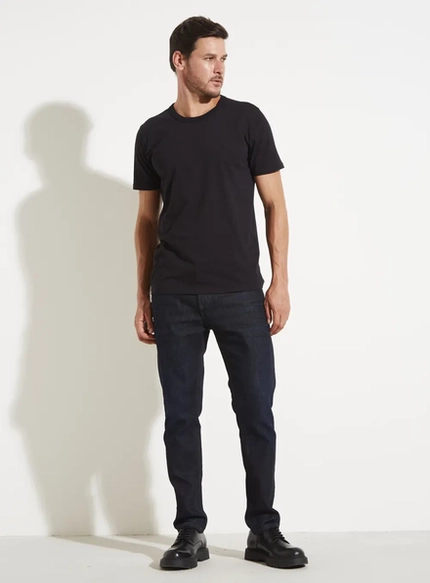 Camiseta Básica Logo Bordado – Forum