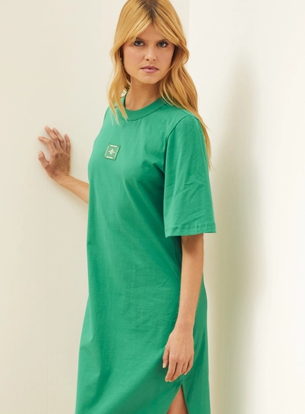 Vestido Midi com Detalhe em Logo – Forum