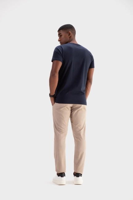 Camiseta Slim Minimalista – Invicci