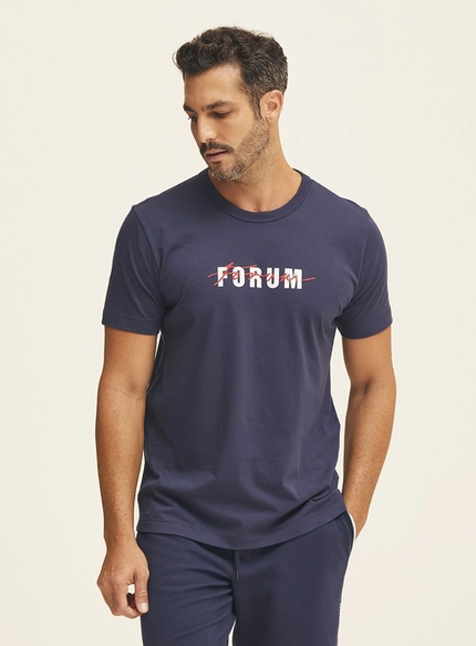 Camiseta Básica Com Logo Frontal – Forum