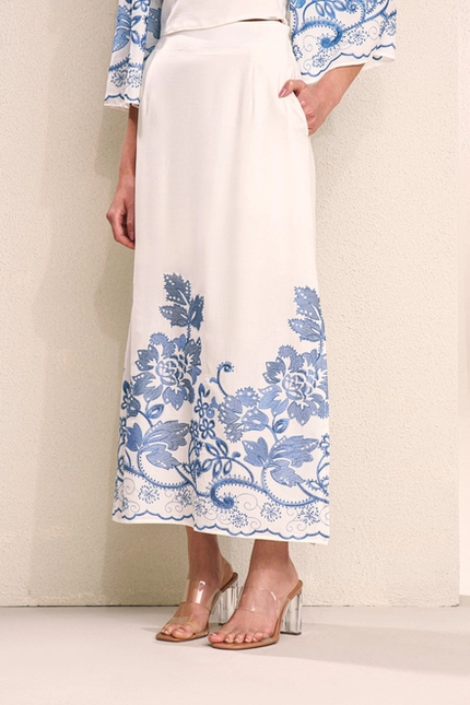Saia Long Midi Bordada – Yexx
