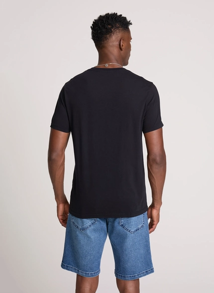 Camiseta Logo Central Minimalista – John John