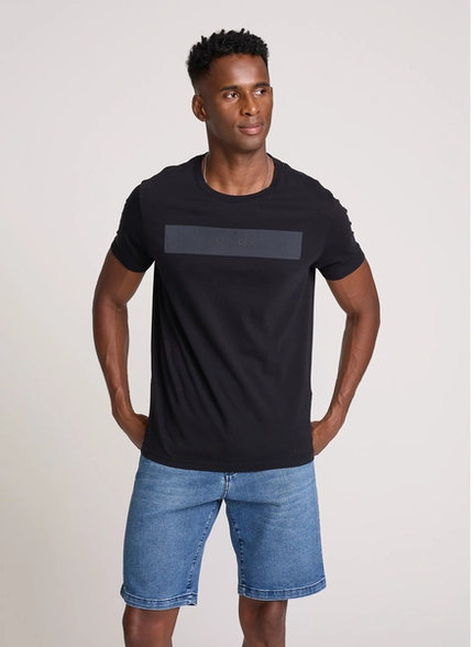 Camiseta Logo Central Minimalista – John John