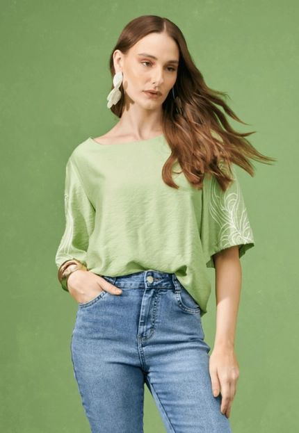 T Shirt Básica Com Manga Bordada – Bana Bana