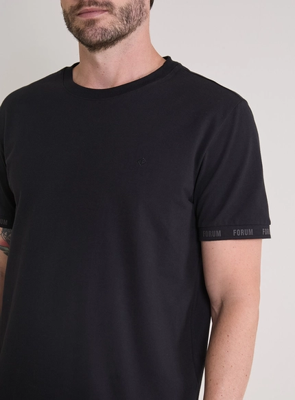 Camiseta Básica Detalhe Manga – Forum