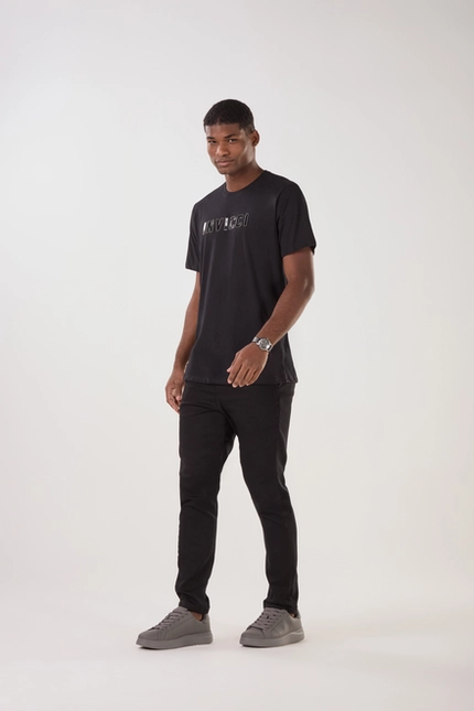 Camiseta Regular Logo Emborrachado – Invicci