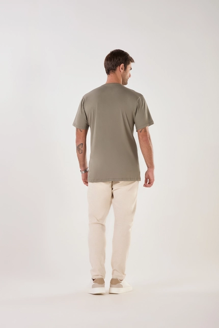 Camiseta Logo Relevo Regular – Invicci