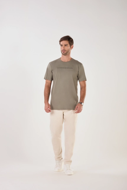 Camiseta Logo Relevo Regular – Invicci