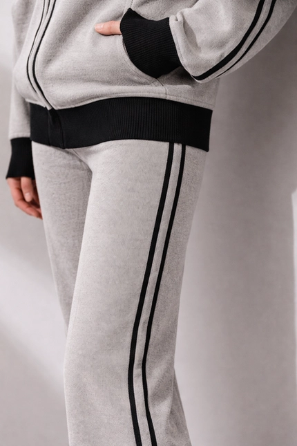 Calça Lista Relevo Lateral – Gida