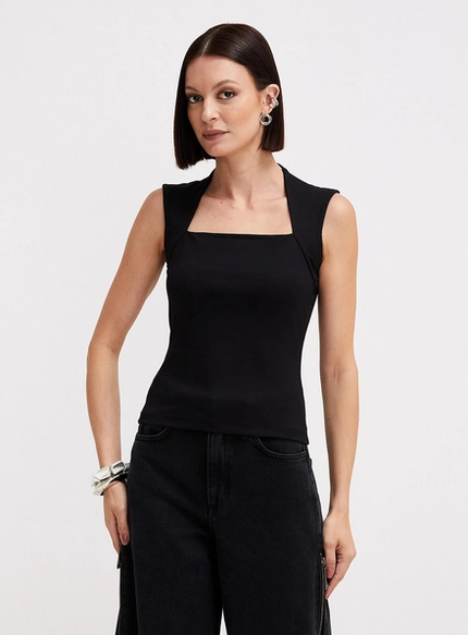 Blusa Justa Decote Quadrado – Forum