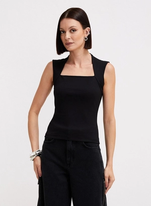 Blusa Justa Decote Quadrado – Forum