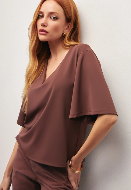 Blusa Lisa Decote V – Bana Bana