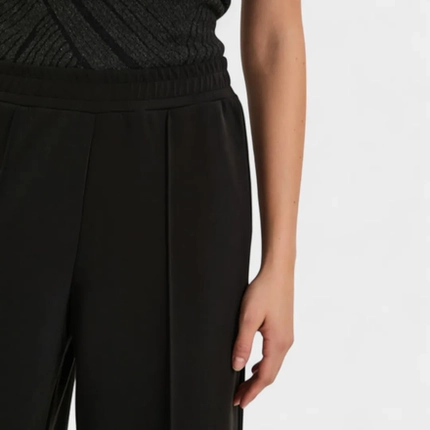 Calça Com Nervuras E Bolso Lateral - JAB