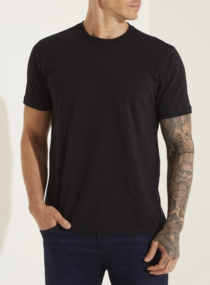 Camiseta Básica com Bordado - Forum