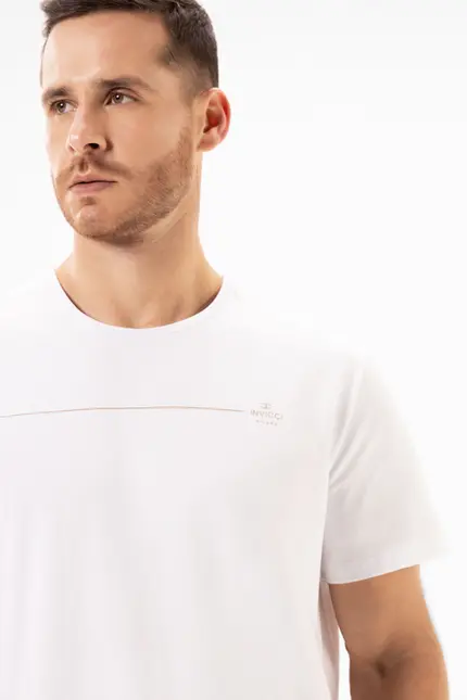 Camiseta Regular Básica - Invicci