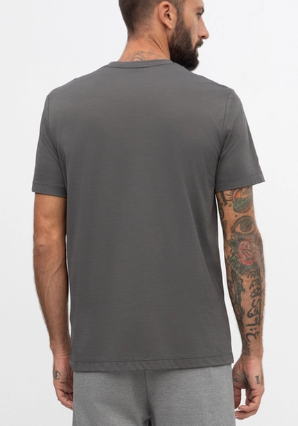 Camiseta Básica Tech Skin – Hangar