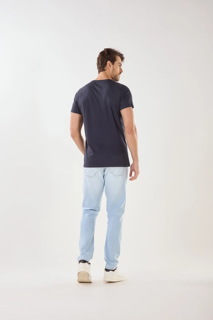 Camiseta Básica Logo Emborrachada – Invicci