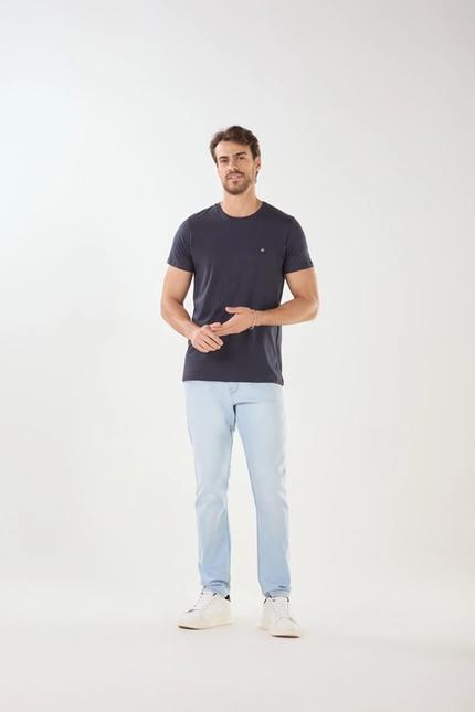 Camiseta Básica Logo Emborrachada – Invicci