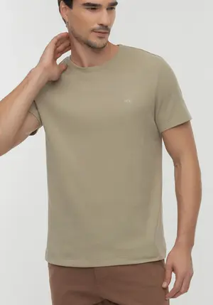 Camiseta Texturizada - Hangar