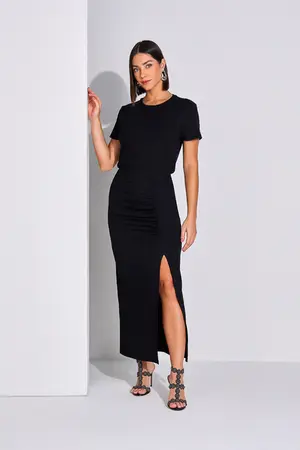 Vestido Midi Drapeado com Fenda – Yexx