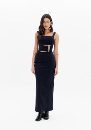 Vestido Midi com Recorte V – Myft