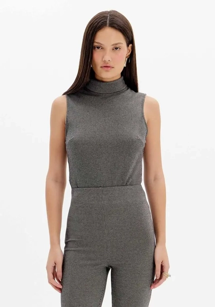 Blusa Gola Alta Xadrez - Myft