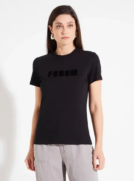 Camiseta Com Logo - Forum