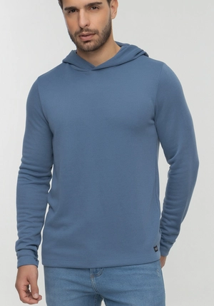 Camiseta Manga Longa com Capuz – Hangar